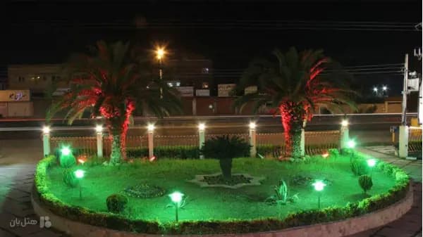 محوطه بیرونی هتل نارنج ساری