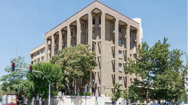 نمای بیرونی هتل البرز تهران