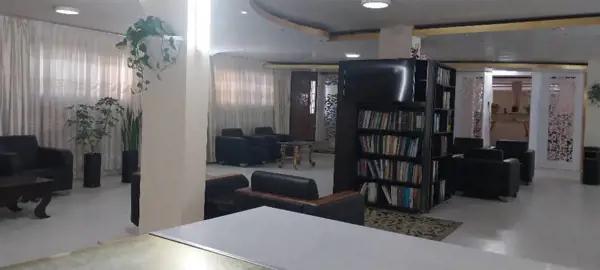 لابی مدرن در هتل کویر زاهدان