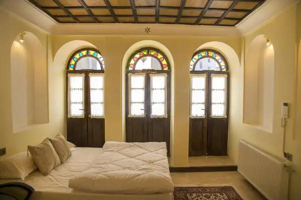 فضای داخلی اتاق بوتیک هتل دیاکو سنندج