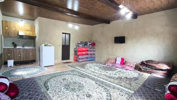 فضای داخلی اتاق‌ها در اقامتگاه بوم‌گردی تی تی تگن ساری