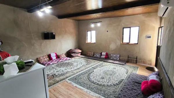 اتاق با دکوراسیون محلی در اقامتگاه بوم‌گردی تی تی تگن ساری