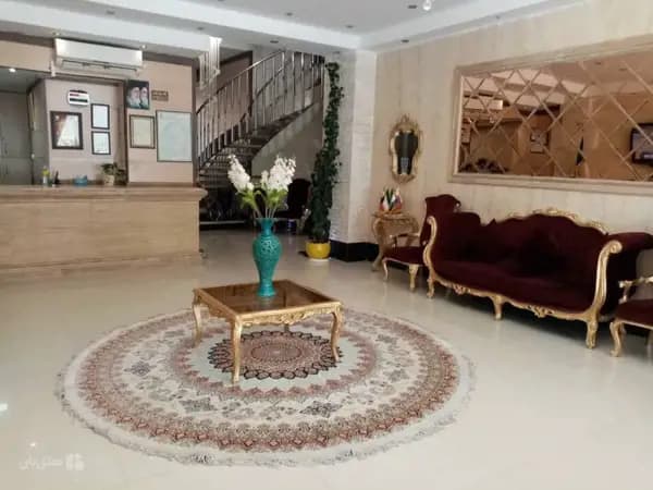 پذیرش هتل آپارتمان معین درباری مشهد
