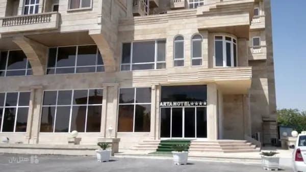 Second exterior view of Arta Qeshm Hotel