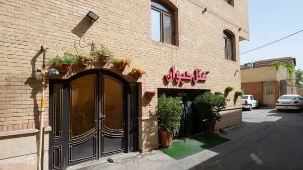 نمای بیرونی هتل کیوان شیراز
