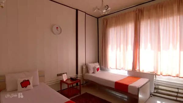 Twin room at Azerbaijan Hotel Tabriz