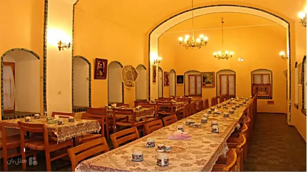 رستوران هتل جهانگردی نائین