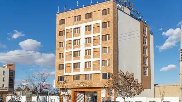 نمای بیرونی هتل باران اصفهان