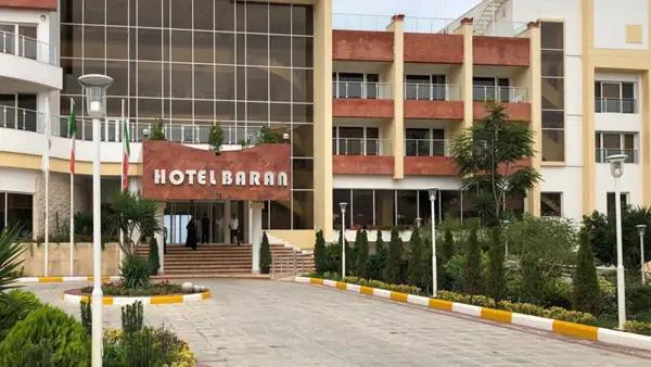 نمای بیرونی هتل باران ایزدشهر