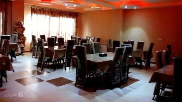 رستوران در هتل هالیس بروجرد