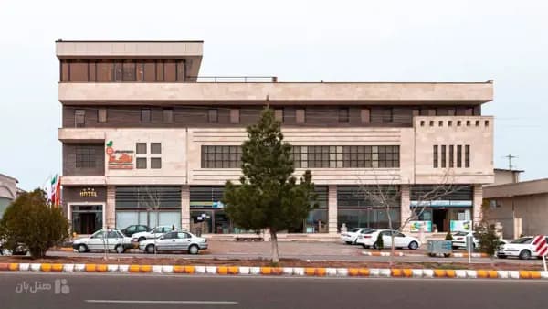 نمای بیرونی دوم هتل نارنجستان جلفا