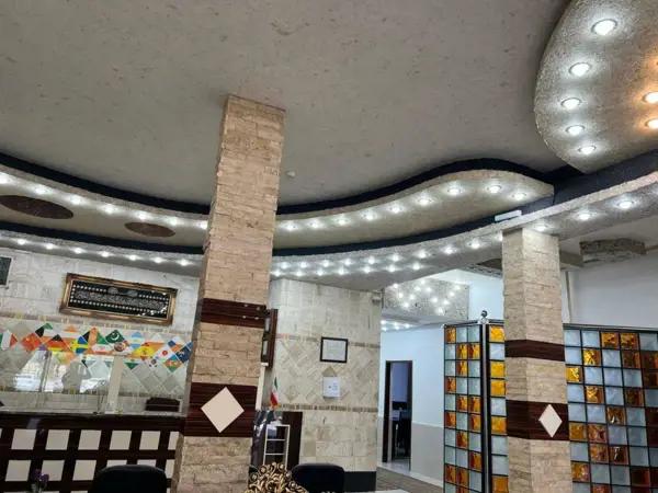 لابی دوم در هتل آپارتمان امیر طبس