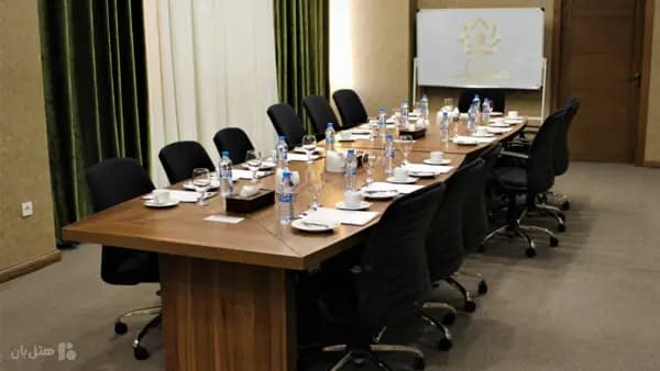 اتاق جلسات هتل مرآت مشهد