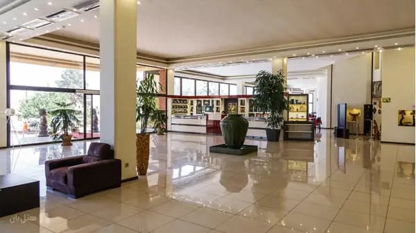Lobby of Negarastan Hotel Kashan