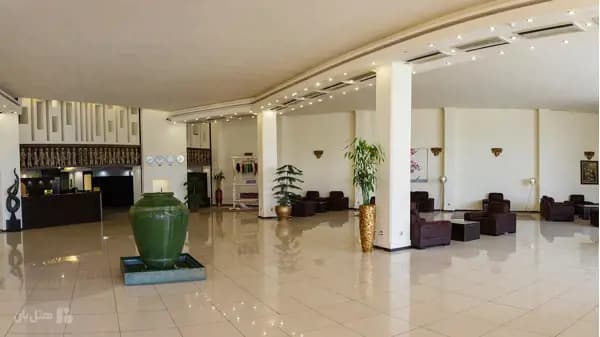 Lobby of Negarastan Hotel Kashan