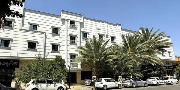 نمای دیگر از بیرون هتل تالار شیراز
