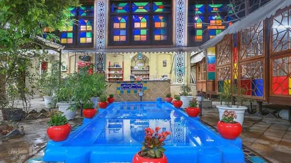 فضای داخلی هتل نیایش شیراز