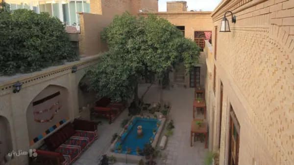 دکوراسیون داخلی اقامتگاه سنتی ماه منیر شیراز