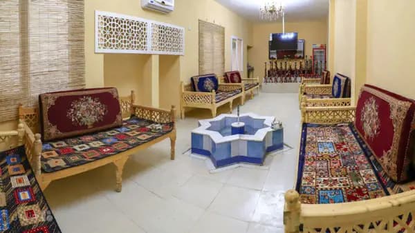 سفره‌خانه هتل بزرگ سورن ماهشهر