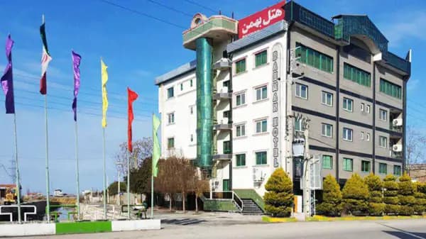 نمای بیرونی هتل بهمن کردکوی