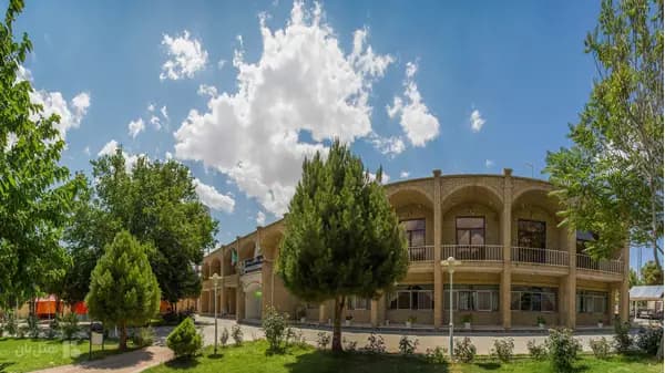 نمای بیرونی دوم هتل جهانگردی بسطام