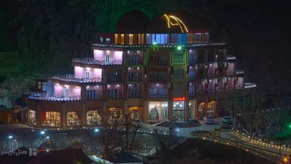نمای بیرونی هتل کوهستان بیرجند