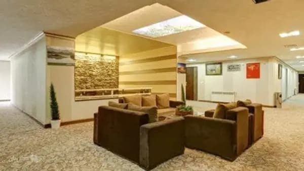 نمایی دیگر از لابی هتل جهانگردی زاهدان