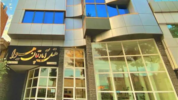 نمای بیرونی هتل آپارتمان هیوا کرمان