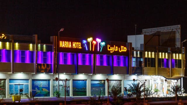 نمای بیرونی هتل مارینا 1 در قشم
