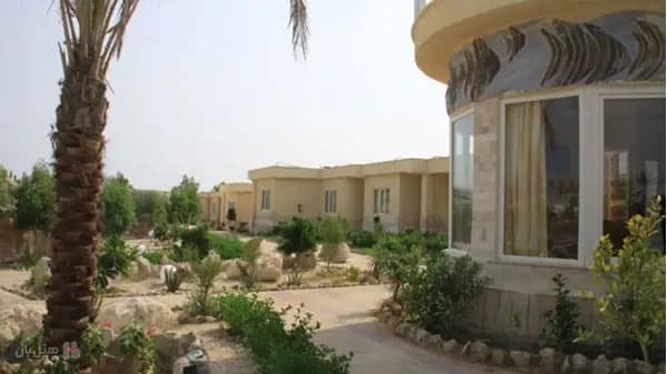 فضای بیرونی هتل گاردنیا کیش