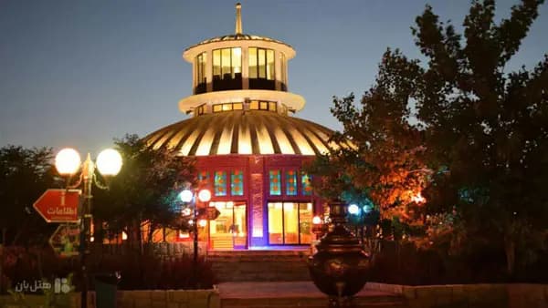 Outdoor environment of Khorshid Ardehal Hotel Kashan
