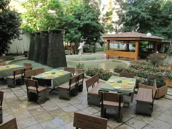 فضای سبز در هتل تهران مشهد