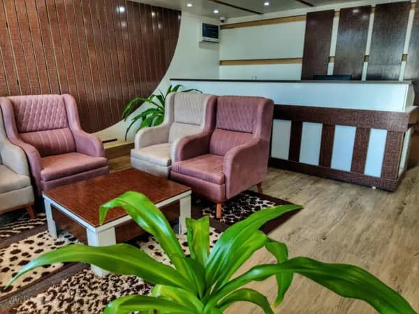 Another view of Sama 1 Hotel Qeshm lobby