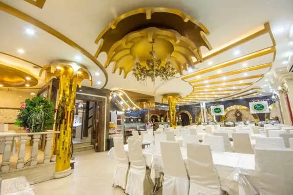 رستوران در هتل آپارتمان زمرد مشهد