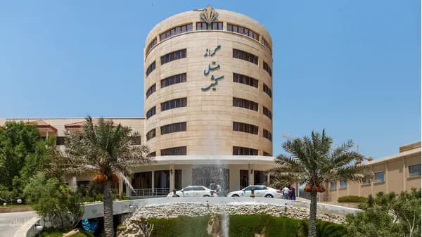 نمای بیرونی هتل گراند کیش