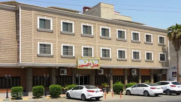 نمای بیرونی هتل اکسین اهواز