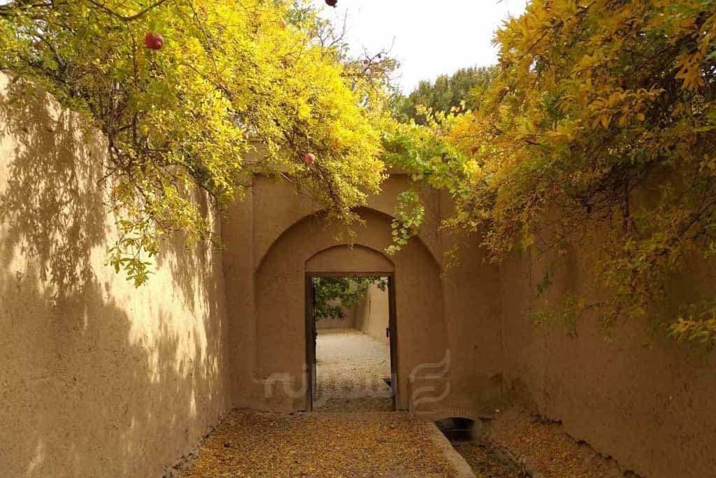 هتل باغ پهلوان پور مهریز یزد