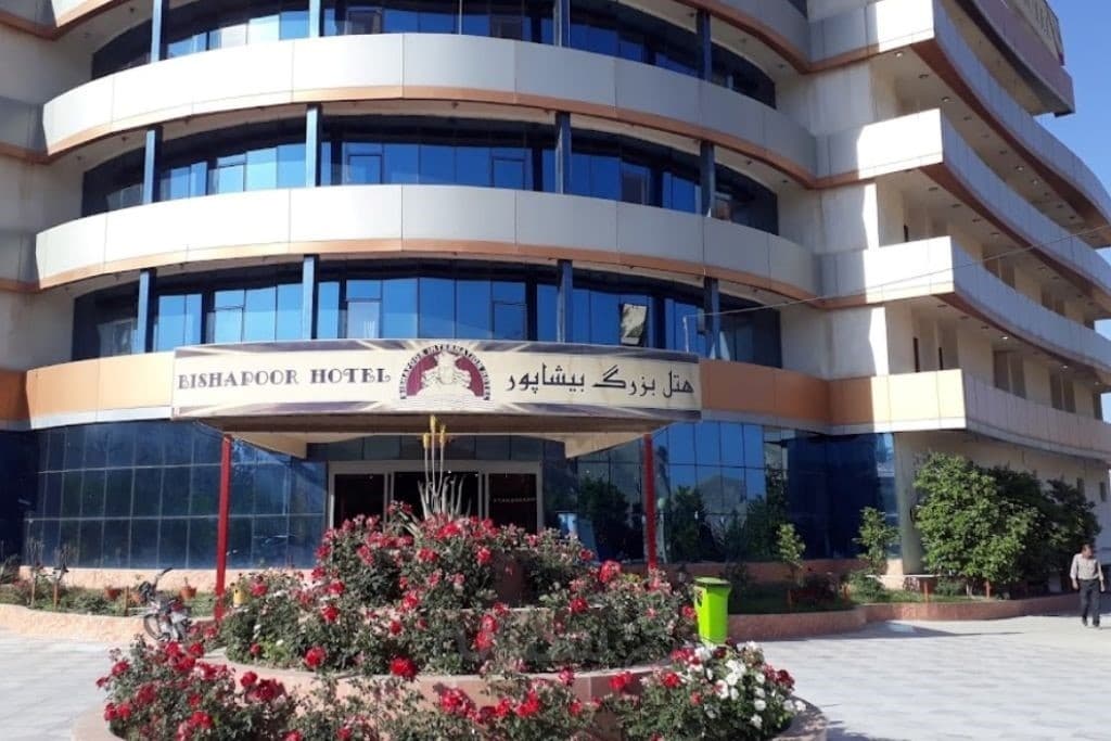 هتل بیشاپور کازرون