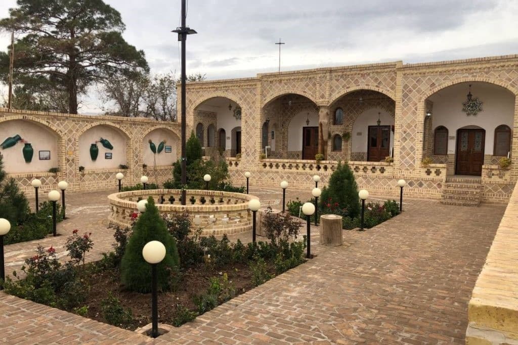 هتل ستاره کویر گرمسار