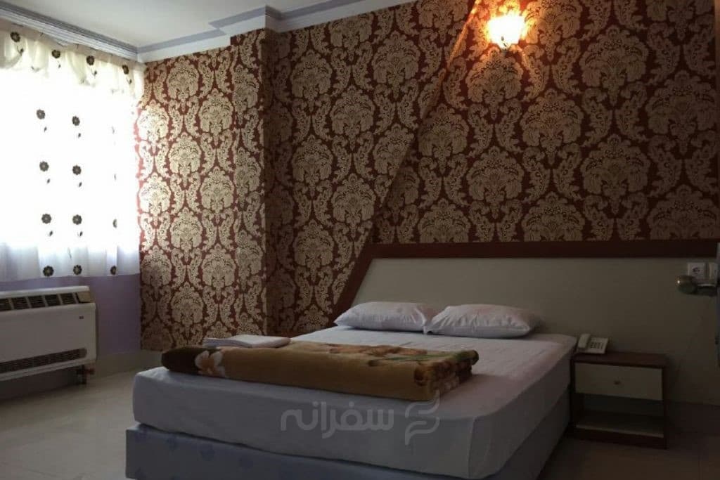 هتل زمرد خوی