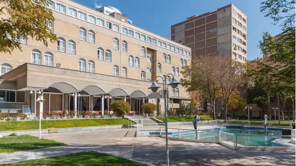 تصویر محوطه بیرونی هتل بین المللی تبریز محوطه بیرونی هتل بین المللی تبریز