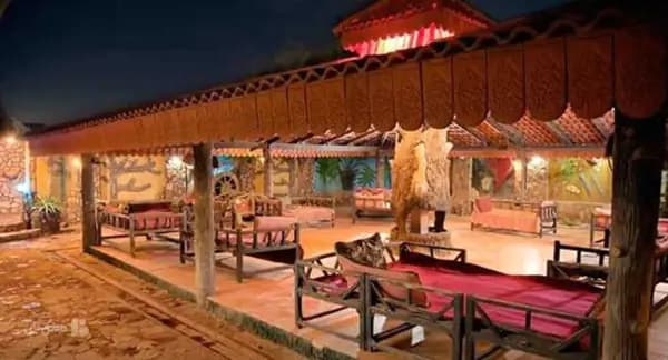 تصویر محوطه هتل کمال الملک نیشابور محوطه هتل کمال الملک نیشابور