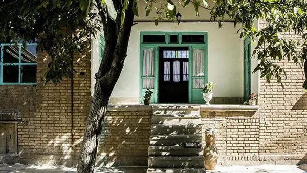 تصویر فضای داخلی اقامتگاه بومگردی خانه جواهری نمایی از فضای داخلی اقامتگاه بومگردی خانه جواهری