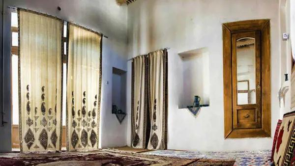 تصویر اتاقهای اقامتگاه بومگردی خانه جواهری نمای داخلی از اتاقهای اقامتگاه بومگردی خانه جواهری