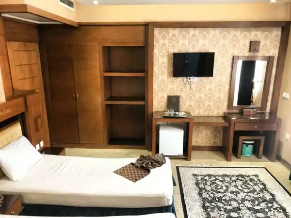 تصویر رستوران و اتاق چهار تخته هتل ذاکر مشهد رستوران و اتاق چهار تخته هتل ذاکر مشهد