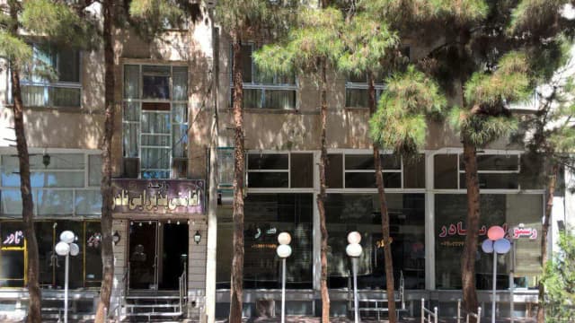 نمای اصلی هتل نادر شاهرود