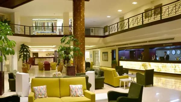 تصویر لابی هتل ارگ جدید بم لابی هتل ارگ جدید بم