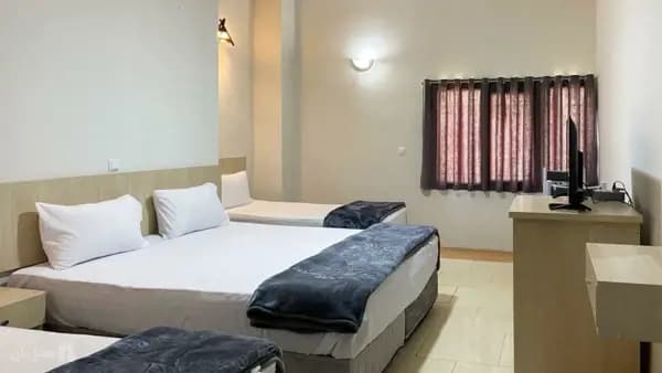 تصویر اتاق چهار تخته هتل همام اصفهان اتاق چهار تخته هتل همام اصفهان