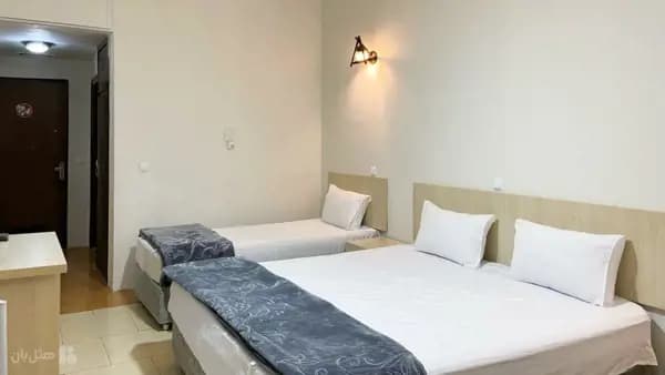 تصویر اتاق سه تخته هتل همام اصفهان اتاق سه تخته هتل همام اصفهان