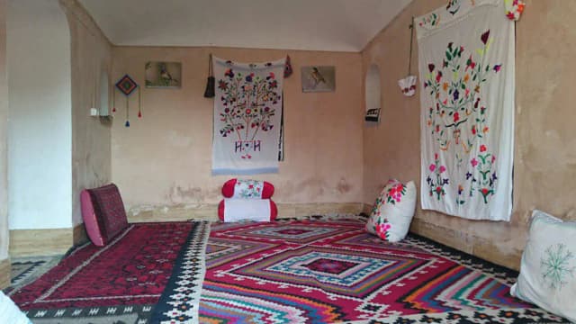 اقامتگاه بوم گردی کلوت در شاهرود